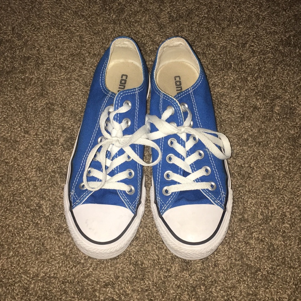 BLUE CONVERSE SIZE 7